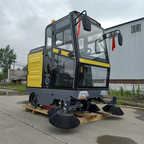 工廠銷售電動(dòng)保潔掃地車道路垃圾掃地車灰塵清潔掃地車